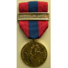 Médaille Défense Nationale "Bronze" 2ème Type doré + agraphe "Service de Santé" 2ème Type