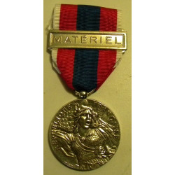 Médaille Défense Nationale "Argent" 2ème Type brillant + agraphe "Matériel" 2ème Type 