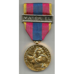 Médaille Défense Nationale "Or" 2ème Type doré + agraphe "Matériel" 2ème Type