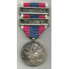 Médaille Défense Nationale "Argent" 2ème Type brillant + agraphes "Infanterie" et "M.A.E." 2ème Type