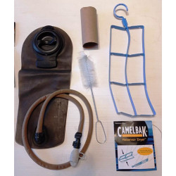 Ensemble complet Camelbak / poche à eau avec kits NEUF