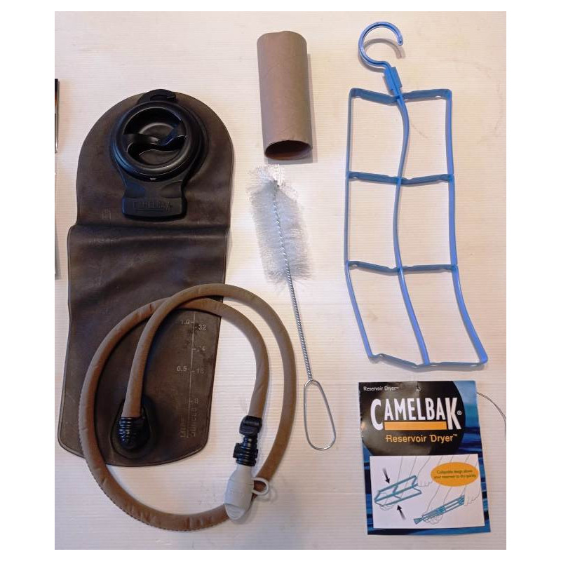 Achetez en gros Sac à Dos De Sac D'hydratation De Molle Tactique Avec Vessie D'eau De 3l Tpu