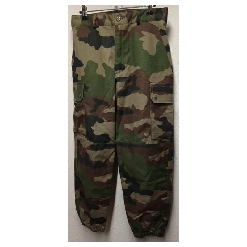 Pantalon Modèle F2 Outre-Mer camouflage Centre-Europe en Toile RIP-STOP Armée Française sans élastique Occasion Pantalon Modèle F2 Outre-Mer camouflage Centre-Europe en Toile RIP-STOP Armée Française sans élastique Occasion
