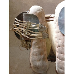 Selle de cheval complète avec Sangles, Etriers et porte-sabre Modèle 1874 - Cavalerie Armée Française WW1 - 1915