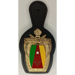 AFRIQUE / CAMEROUN : Insigne Gendarmerie Nationale Camerounaise sur cuir