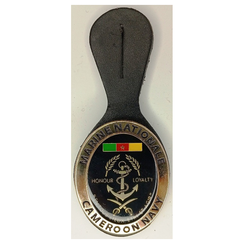 AFRIQUE / CAMEROUN : Insigne Marine Nationale Camerounaise sur cuir