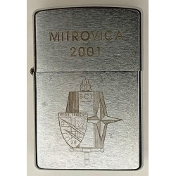 Briquet à essence ZIPPO du 28ème Régiment de Transmissions / Opération Trident de la KFOR - Mitrovica 2001 - Guerre Kosovo