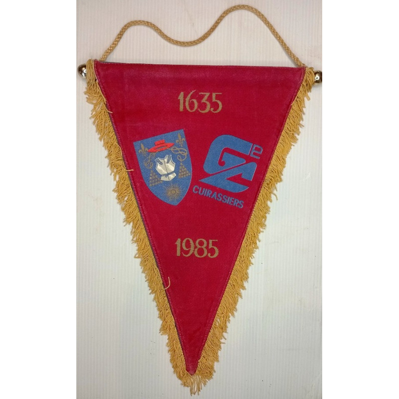 Grand Fanion du 6ème Régiment de Cuirassiers - 350ème Anniversaire : 1635-1985 Grand Fanion du 6ème Régiment de Cuirassiers - 350ème Anniversaire : 1635-1985