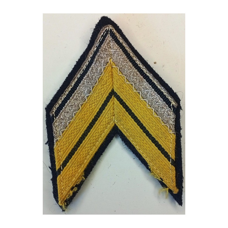 Grade de bras de Caporal-chef Engagé Volontaire Régiments ou Bataillons de Chasseurs à crochets Grade de bras de Caporal-chef Engagé Volontaire Régiments ou Bataillons de Chasseurs à crochets