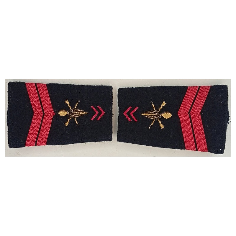 Paire de fourreaux d'épaule de Caporal Appelé du Contingent Infanterie