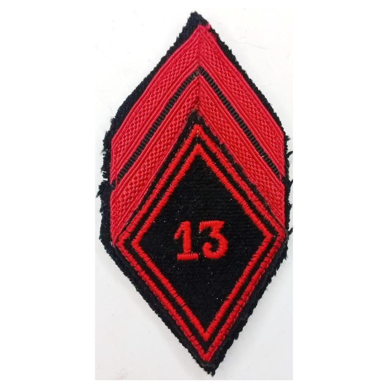 Losange de bras de Caporal du 13ème Régiment du Génie à crochets