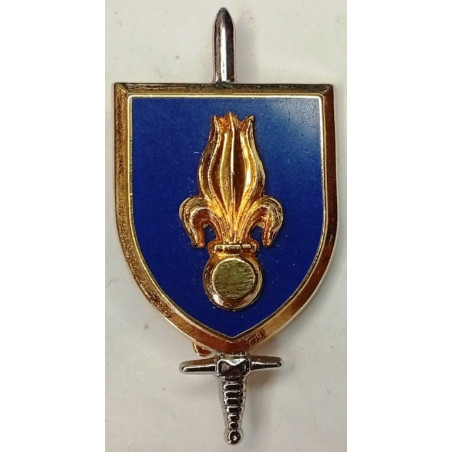 INSIGNE PUCELLE 92 REGIMENT D'INFANTERIE DE CLERMONT FERRAND - Insignes - Pucelles - Fourragères (13779924