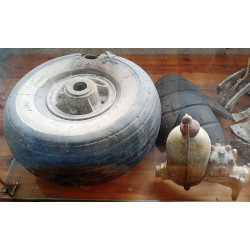Ensemble d'Artefacts du Crash d'un Avion de Chasse Focke-Wulf 190 A8 - Aviation Allemande WW2