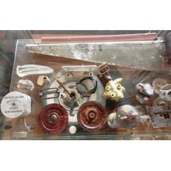 Ensemble d'Artefacts du Crash d'un Avion de Chasse Focke-Wulf 190 A8 - Aviation Allemande WW2