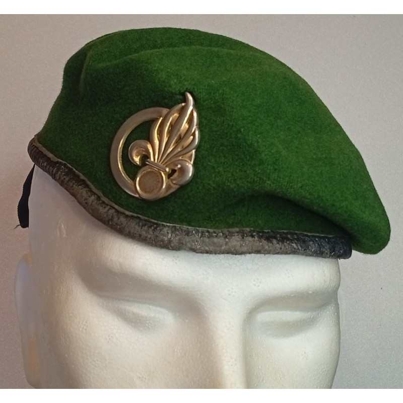 Béret Vert avec son Insigne du Détachement de la Légion Etrangère de Mayotte - JUS