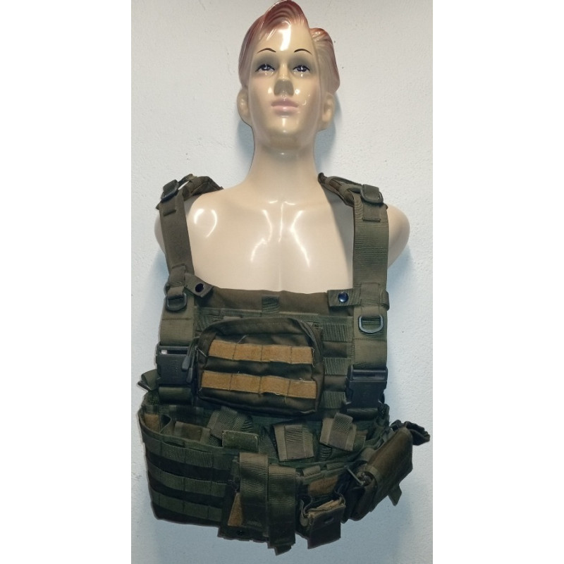 Gilet Chest Rig Porte-plaque balistique ventral kaki DEFCON5 + ses équipements Molle