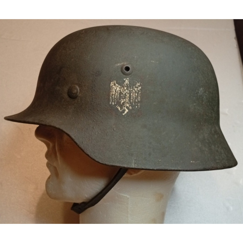 Casque Heer Wehrmacht Modèle 1935 un insigne bétonné 40 - Jus intouché WW2