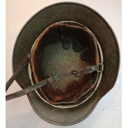 Casque Heer Wehrmacht Modèle 1935 un insigne bétonné 40 - Jus intouché WW2