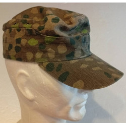 REPRODUCTION de Casquette / Feldmütze en toile camouflée de la Waffen S.S.