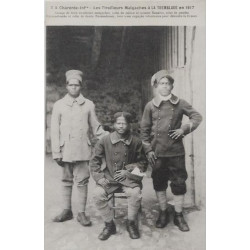Carte Postale : 3 Tirailleurs Malgaches à La Tremblade en 1917 (2)