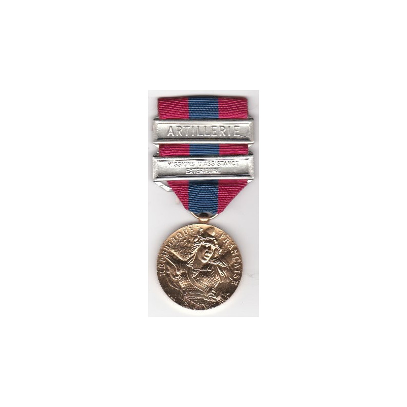 Médaille Défense Nationale "Bronze" 2ème Type doré + agraphes "Artillerie" et "M.A.E." 2ème Type