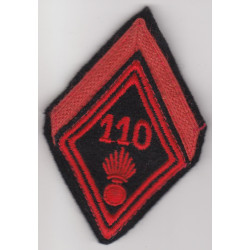 Losange de bras 110ème Régiment d'Infanterie 1ère Classe à crochets