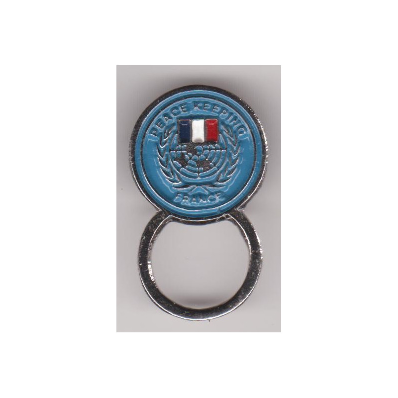 Pin's A.I.S.P. Casque bleu O.N.U.